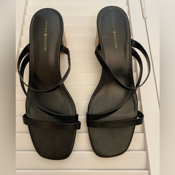 Tommy Hilfiger Black Twolinda Block Heels - Size 9 NWT in Original Box - Picture 2 of 6